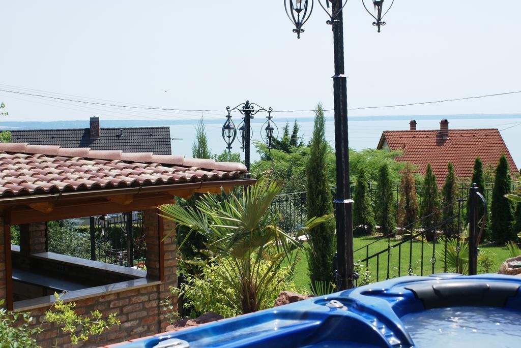 Sargarigo Apartman Haz Balatonalmadi Bagian luar foto